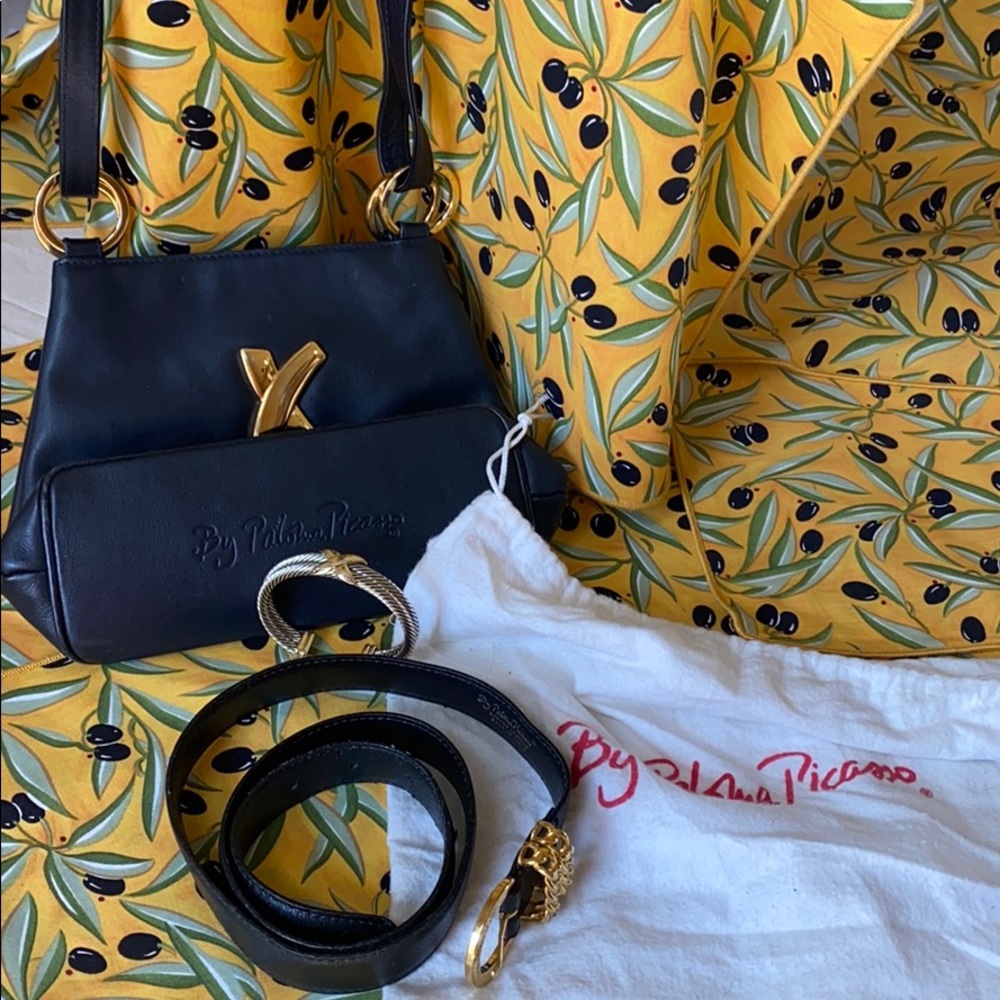 Fun VT Paloma Picasso Navy leather shoulder bag